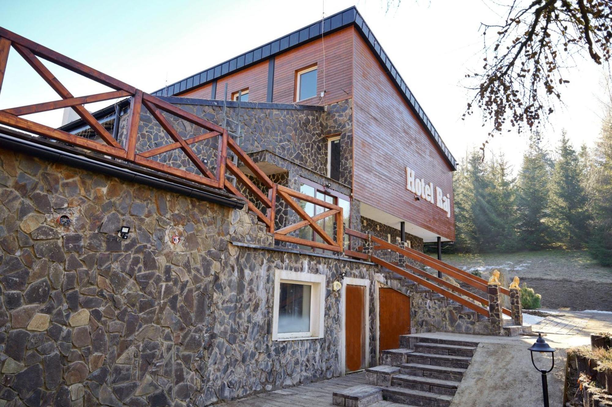 Hotel Raj Dedinky Bagian luar foto