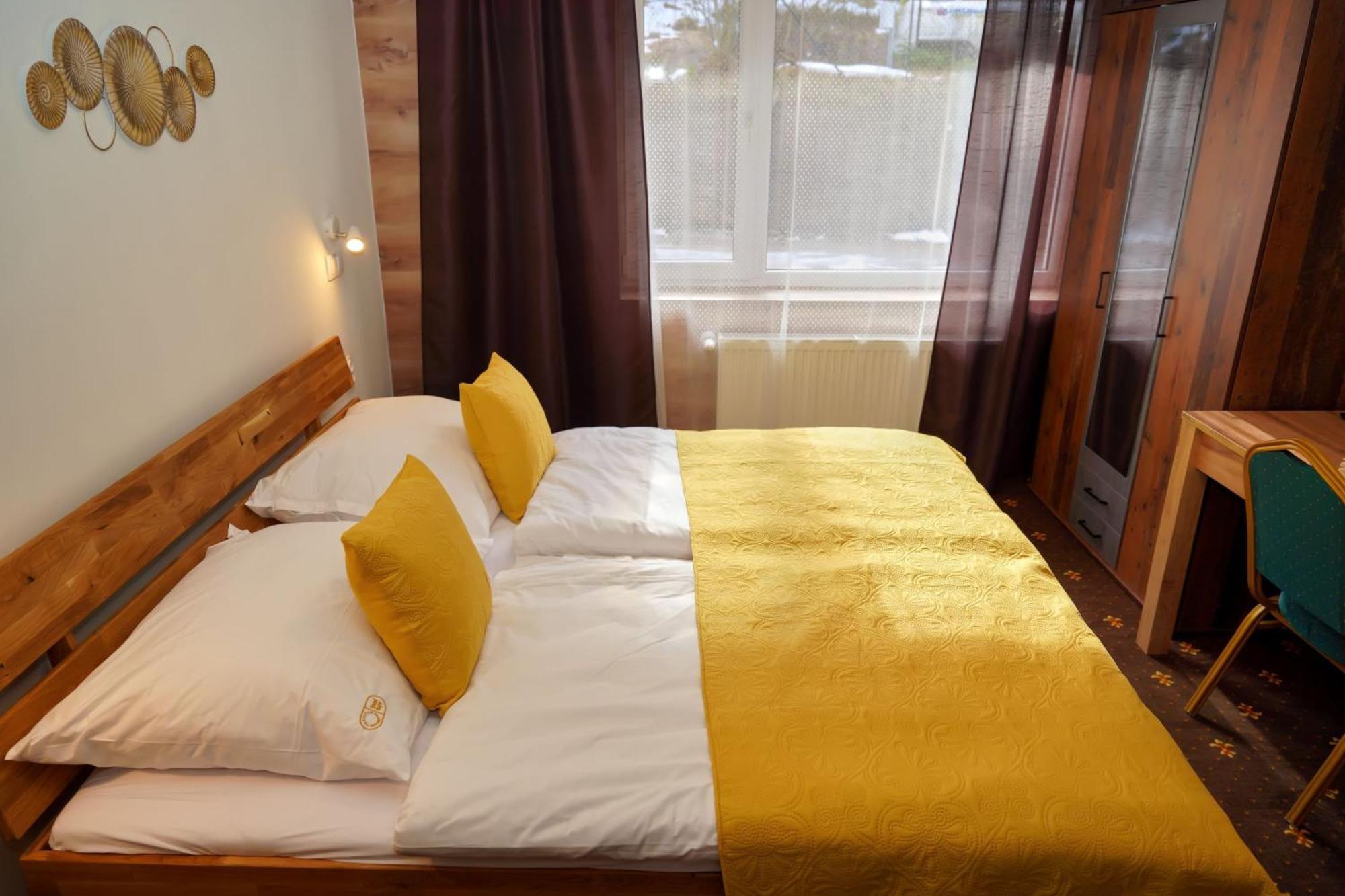 Hotel Raj Dedinky Bagian luar foto