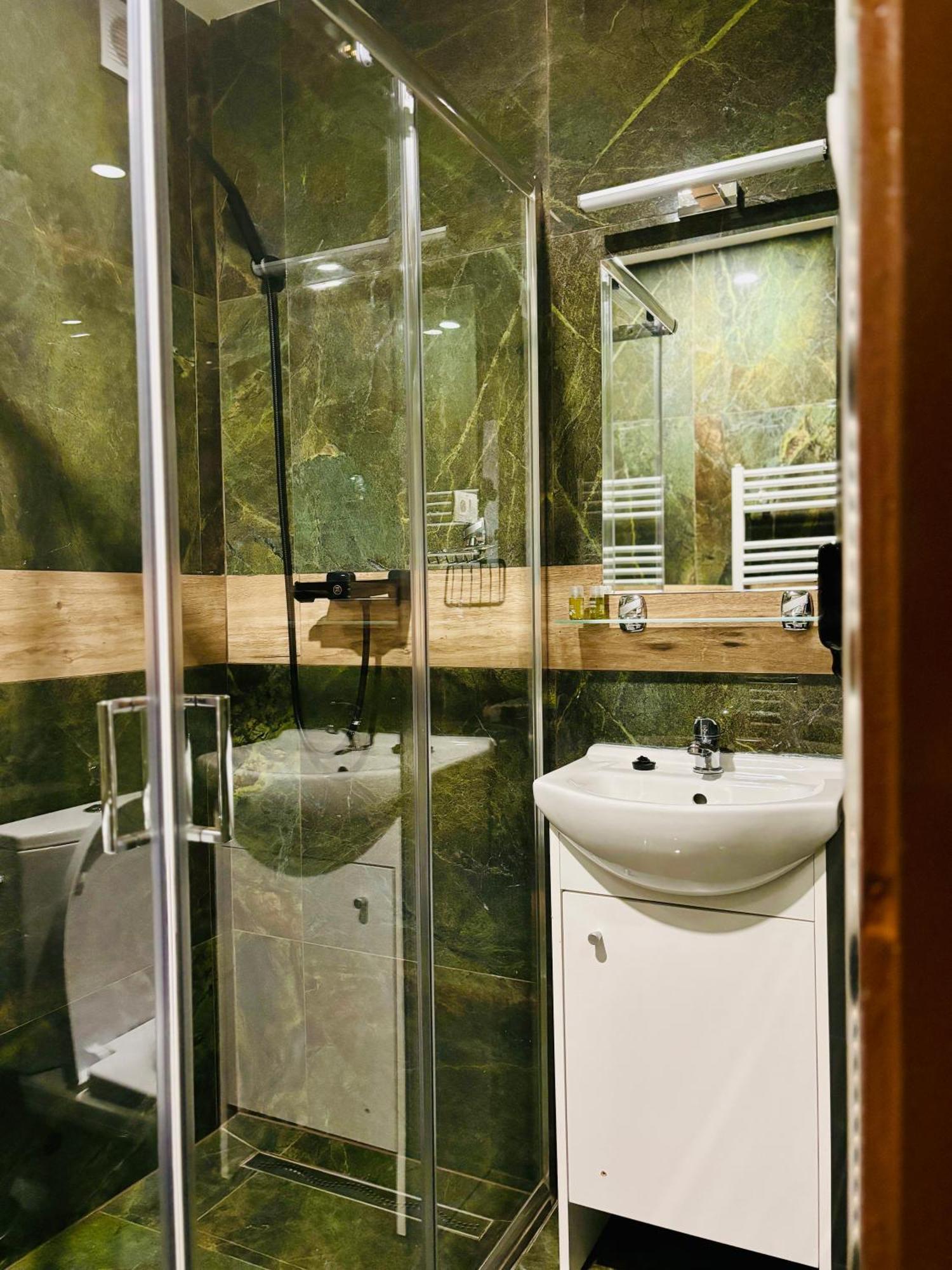 Hotel Raj Dedinky Bagian luar foto